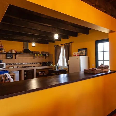 Pico Pedras Chalet Santana (Madeira)